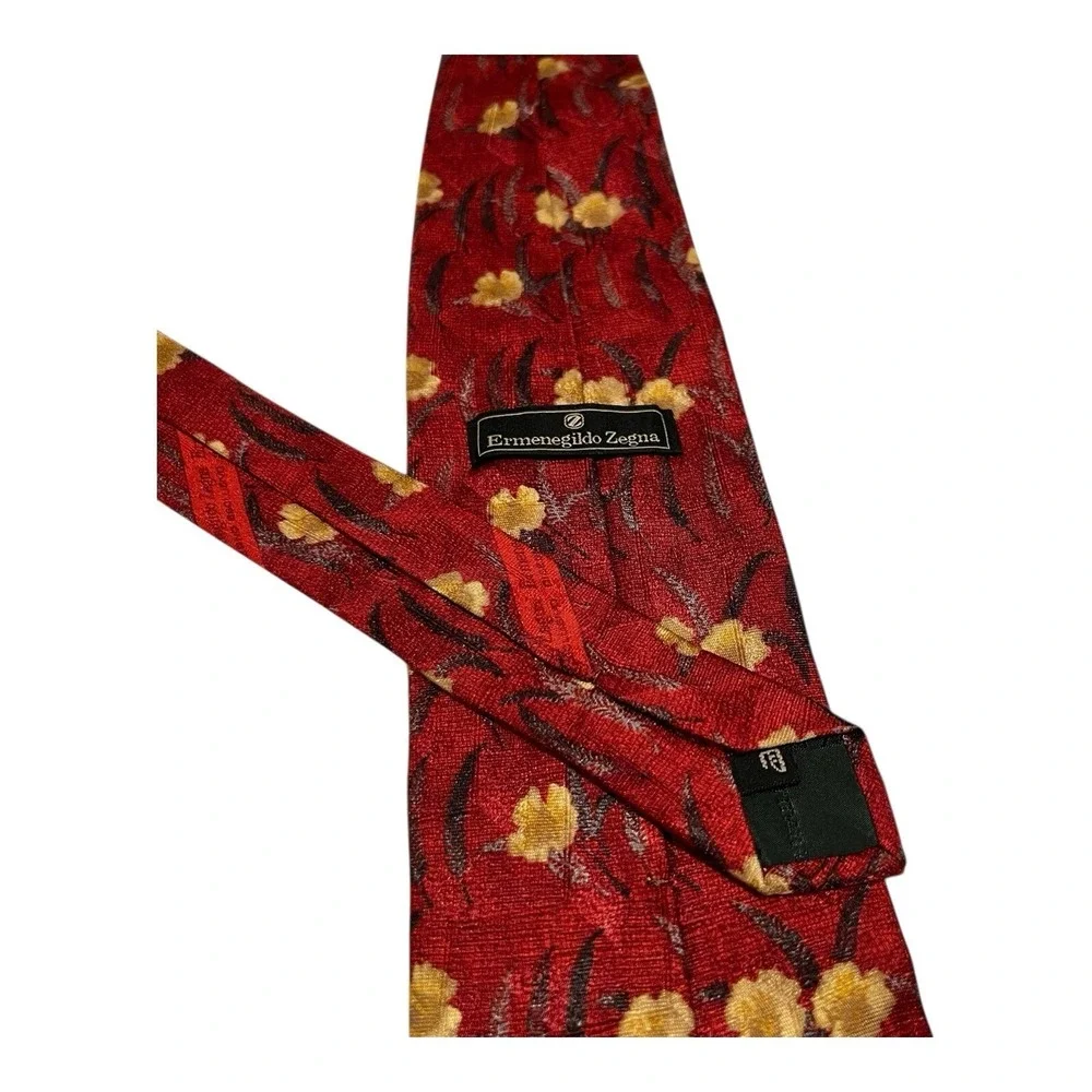 ERMENEGILDO ZEGNA Disegno Esclusivo Silk‎ Tie Flowers Red
